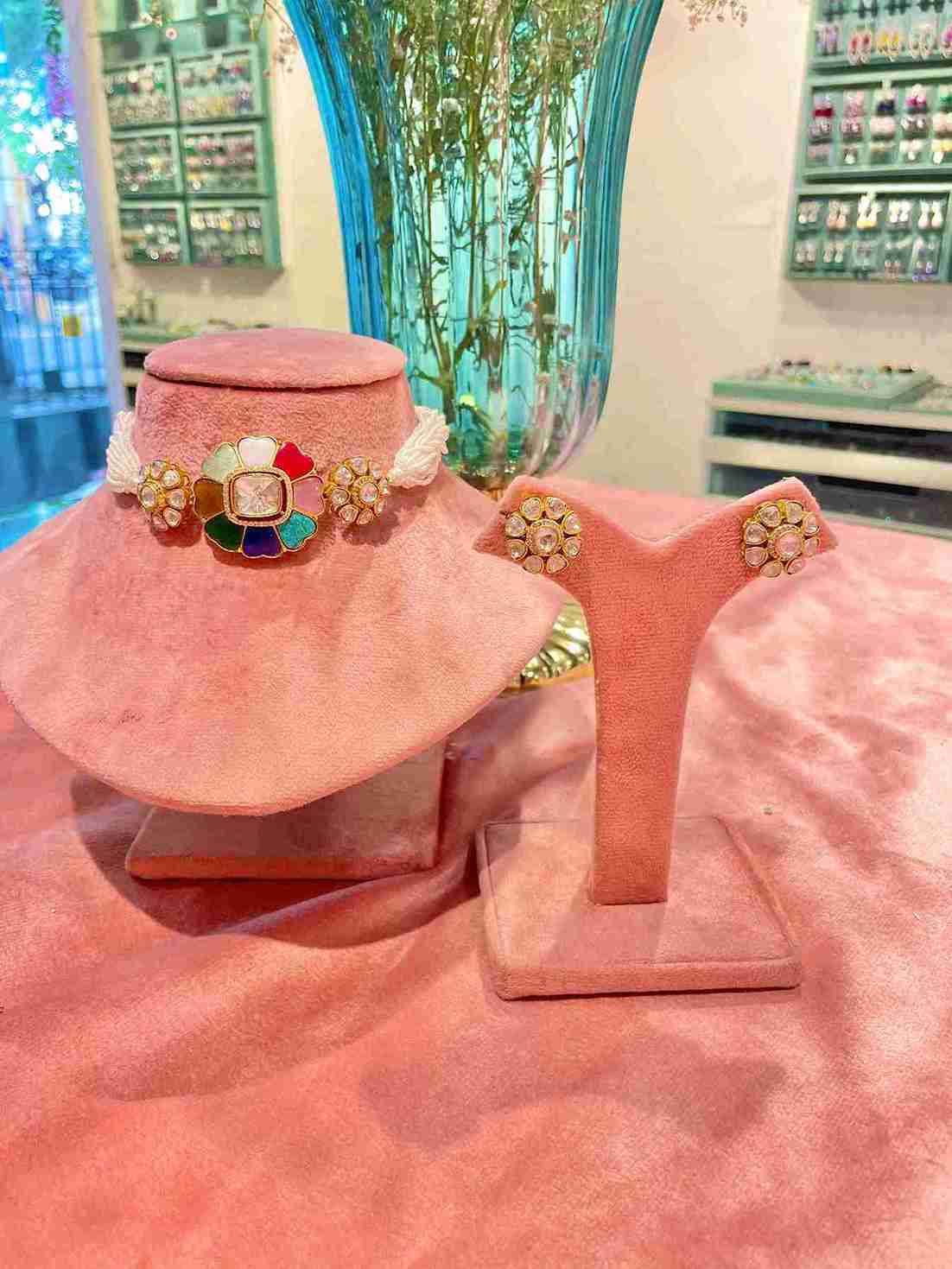 ANUSHKA NAVRATNA CHOKER SET