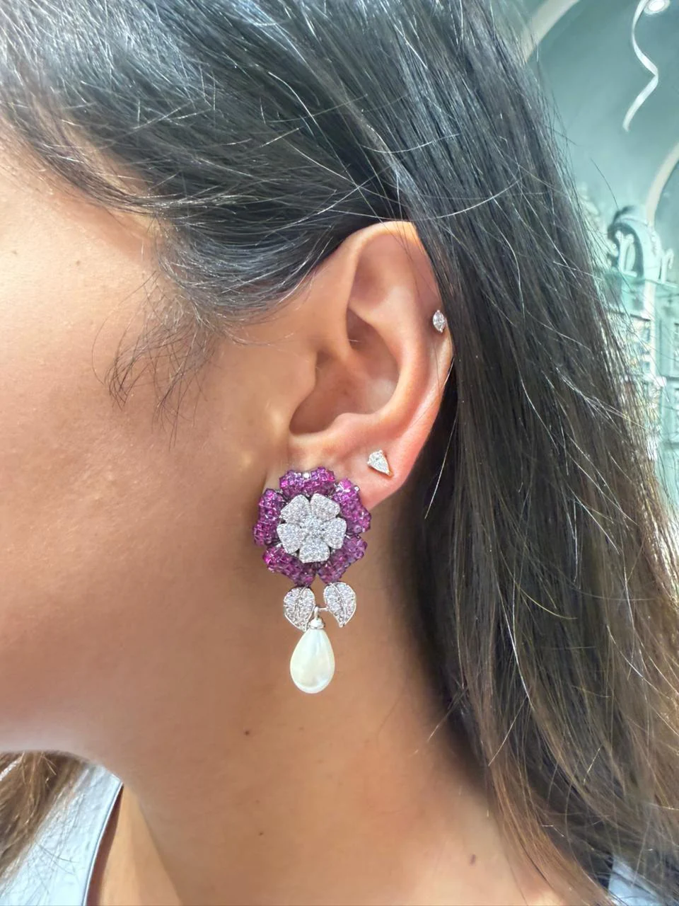BIANCA FLOWER EARRING - Image 3