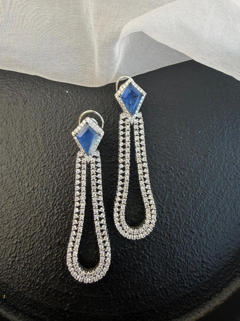CELESTE DOUBLET LONG EARRING - Image 4