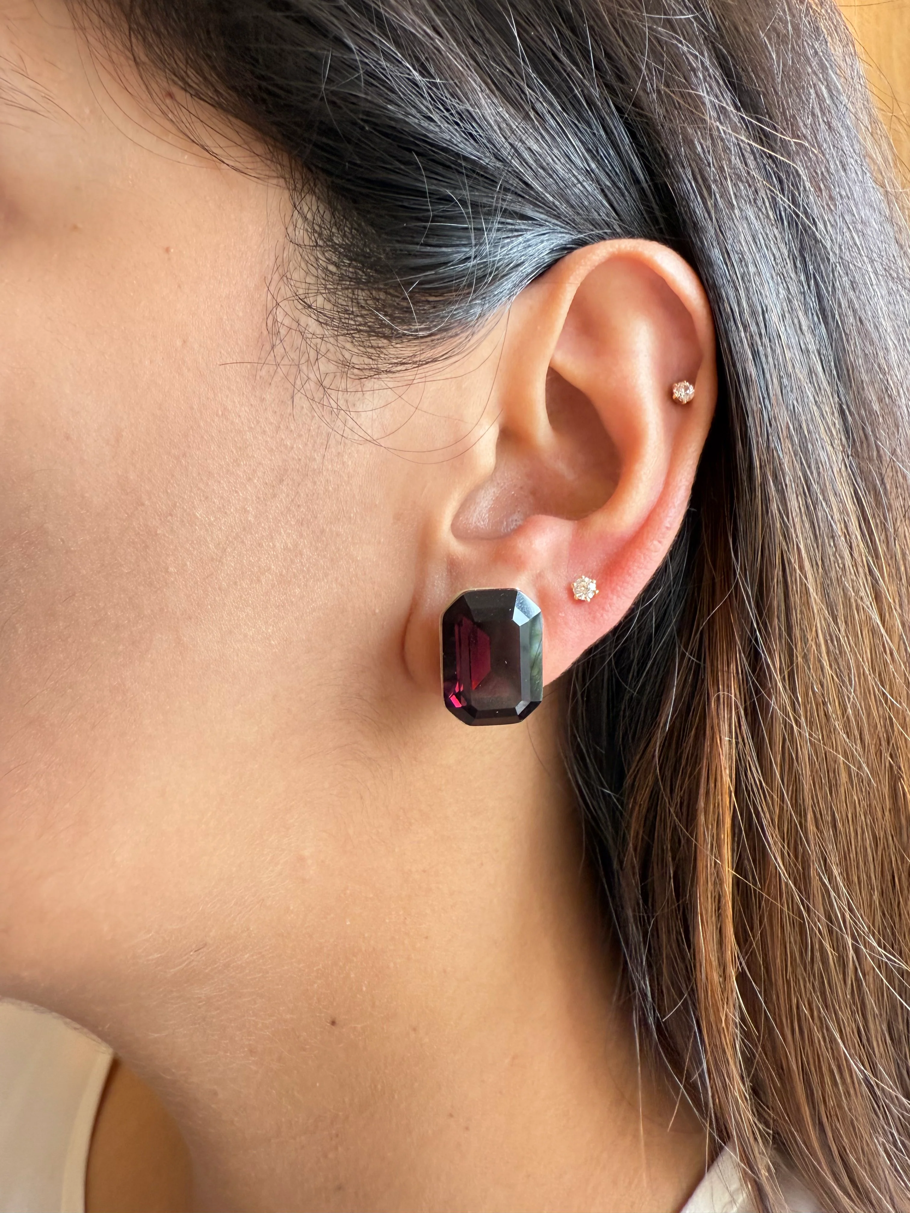 CERSEI MAROON SWAROVSKI ELEMENT STUD - Image 3
