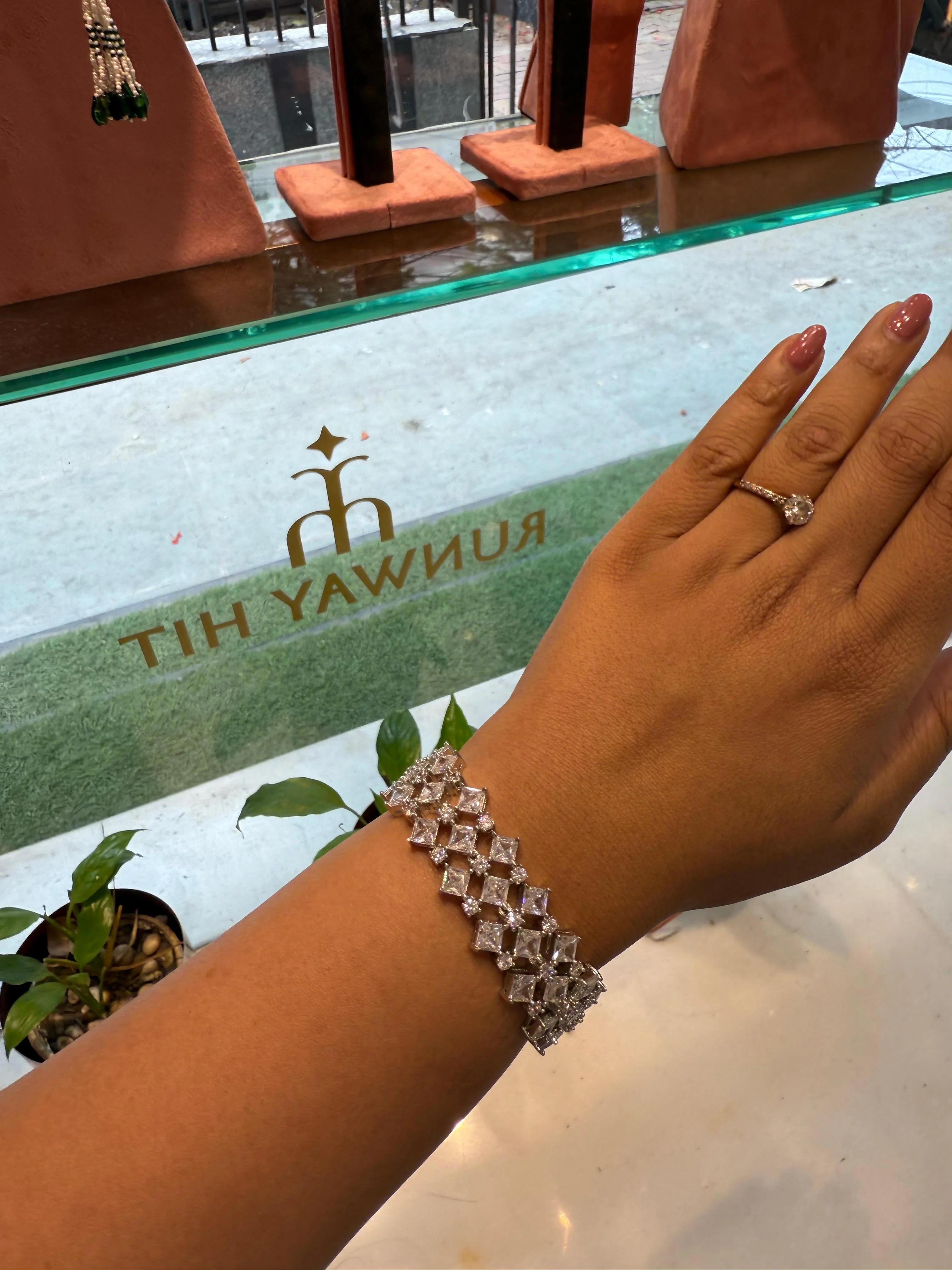 DIAMOND TENNIS BRACELET