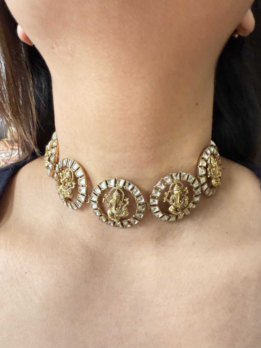 GANESHA ROUND CHOKER