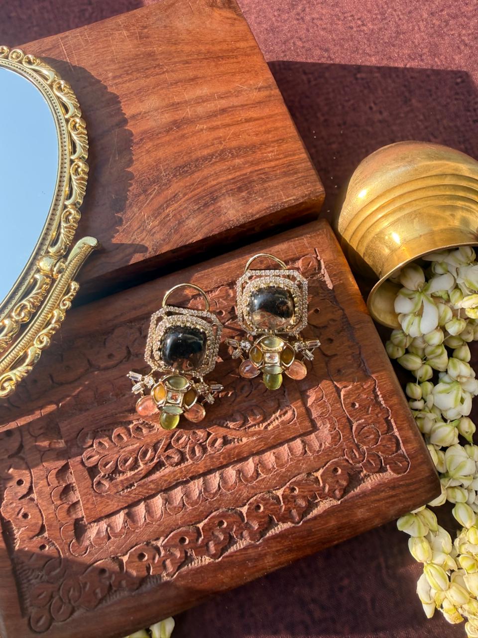 HANSHIKA SABYA EARRINGH