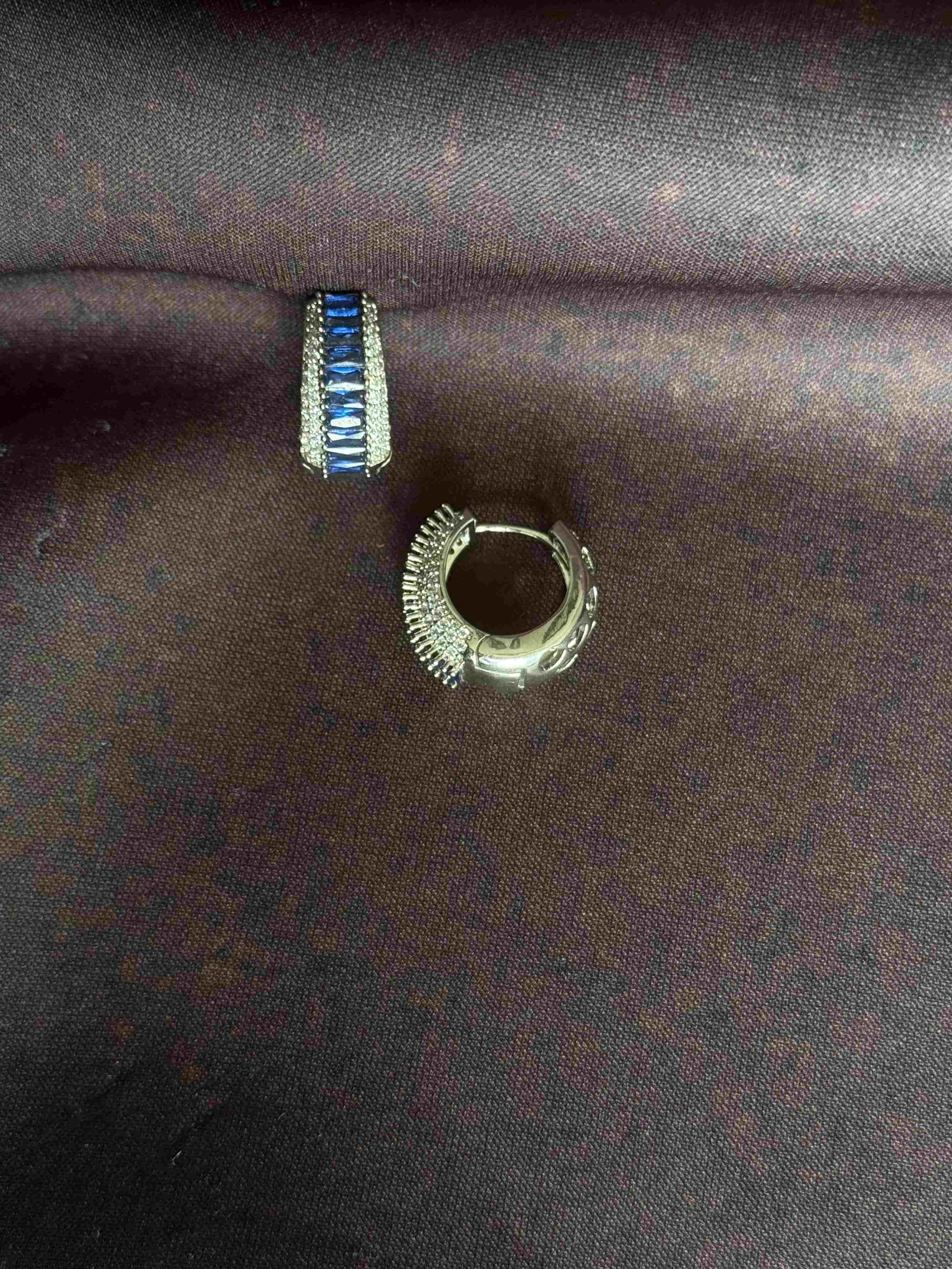 JENNY BLUE 92.5 SILVER HOOPS - Image 3