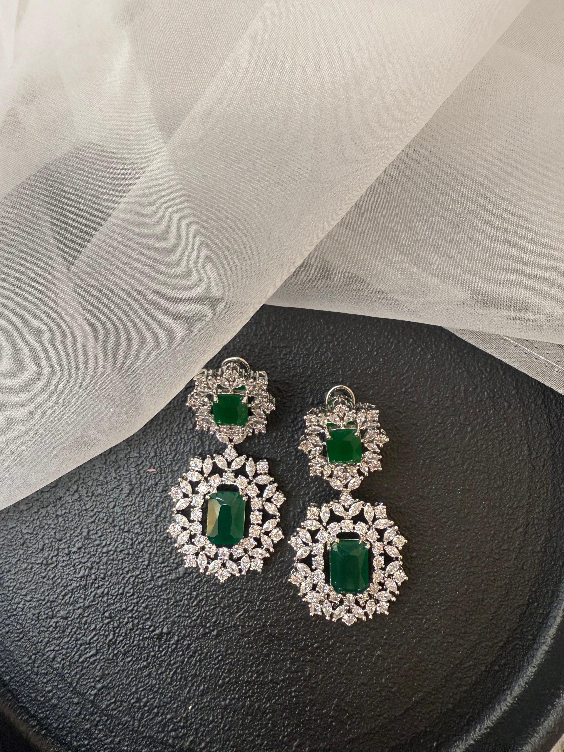 Lira Diamond Earrings - Image 4