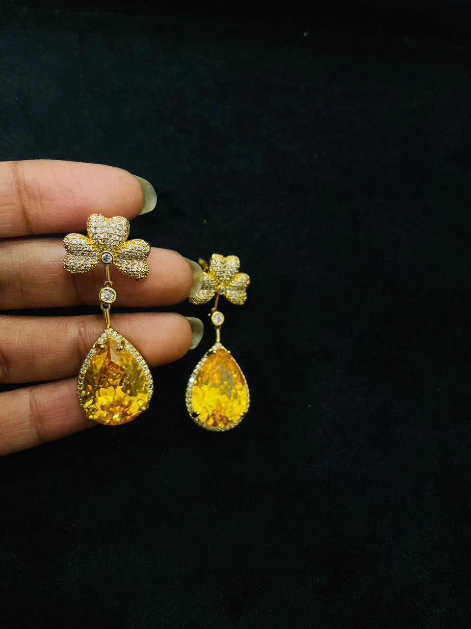 MEDUSA YELLOW SWAROVSKI HYDRA EARRING