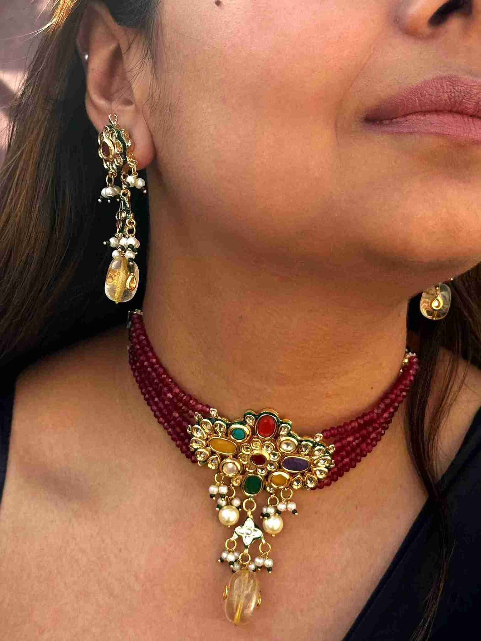 Navratna red kundan choker