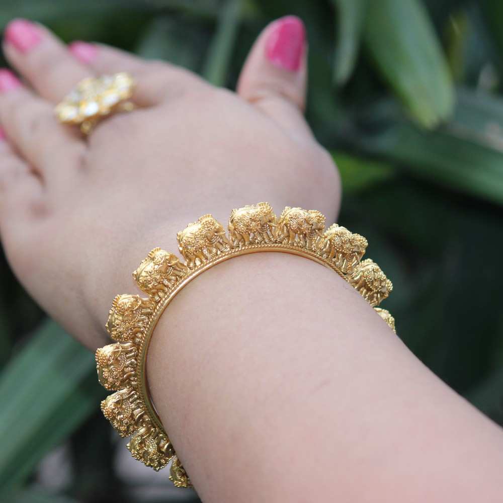 GAJA BANGLE(2.2) size