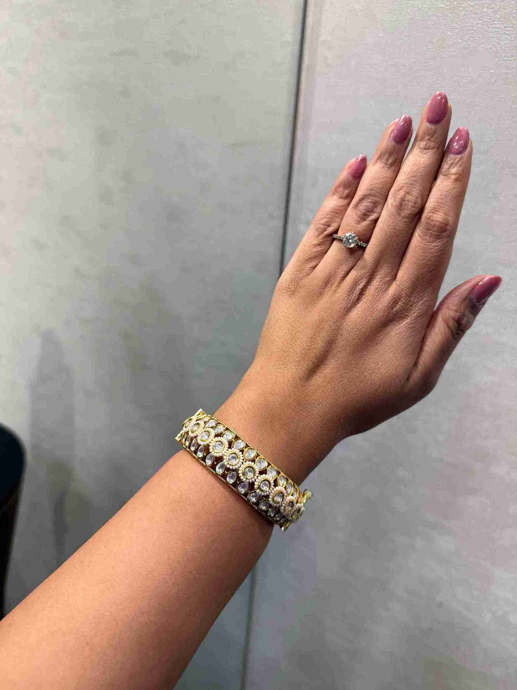 SHIRSHTI PEARL POLKI BANGLE - Image 2