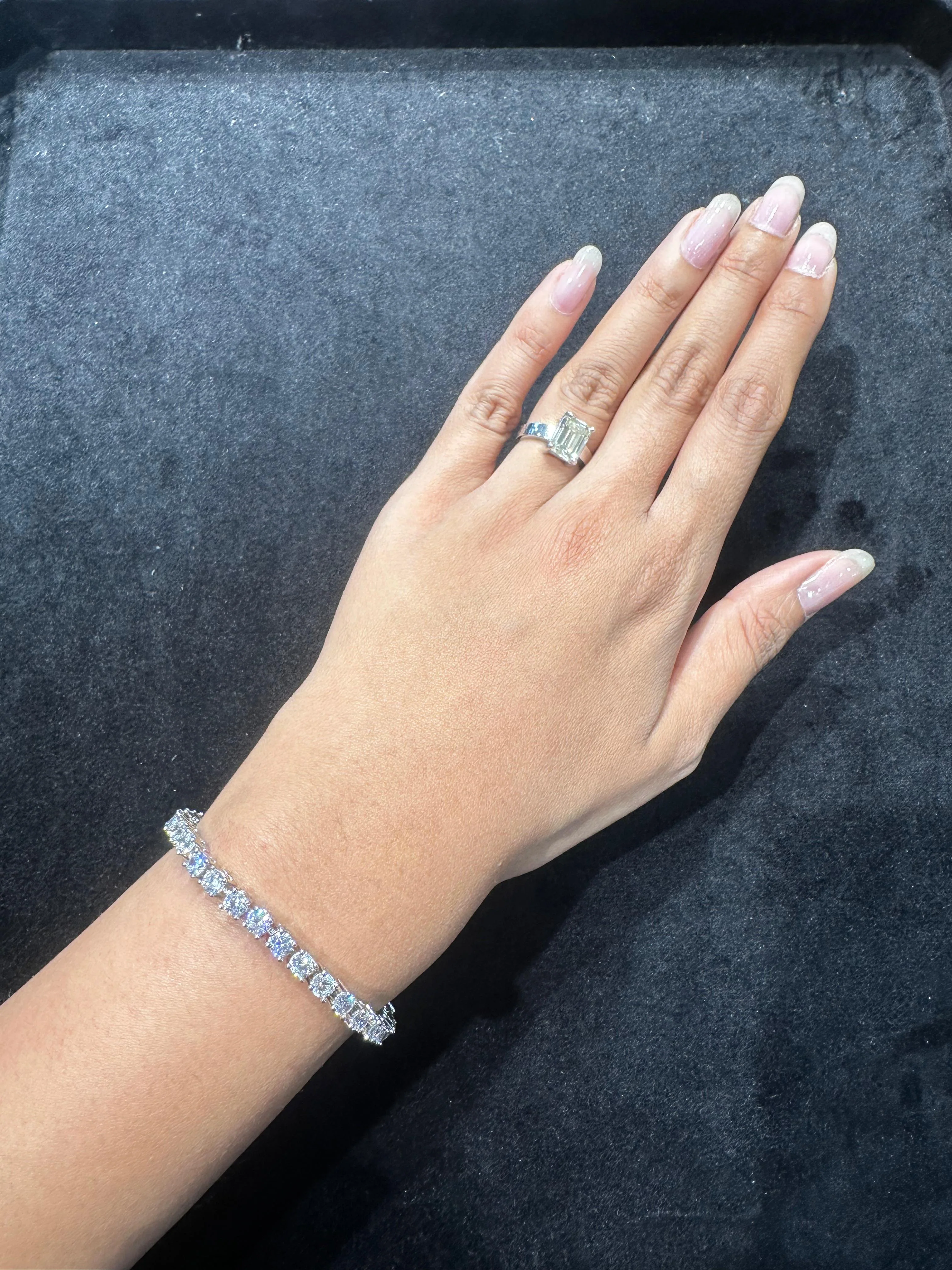 SMALL ROUND TENNIS BRACELET