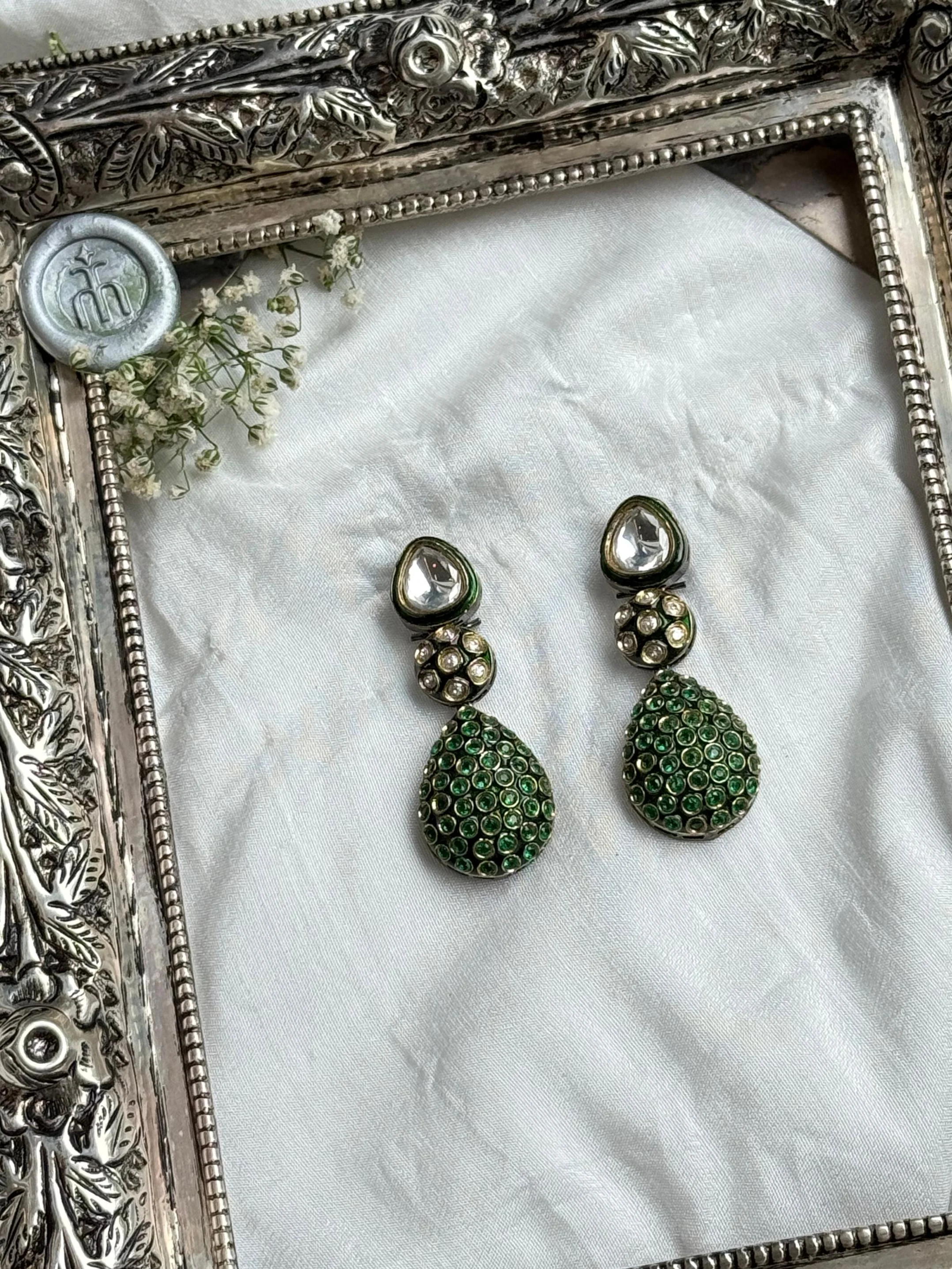 SUNIDHI GREEN POLKI EARRING