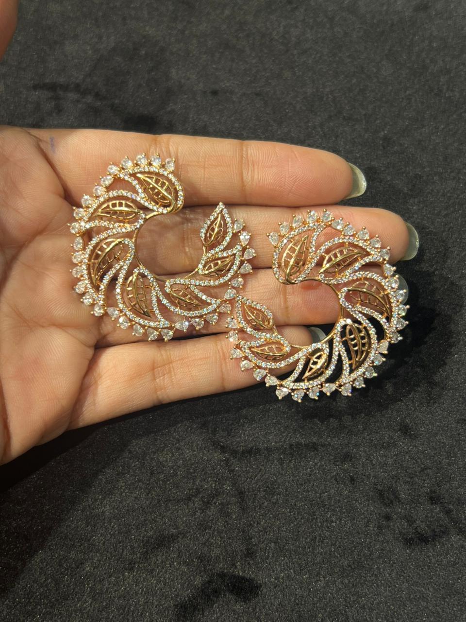TRAVI ROSE GOLD STUD